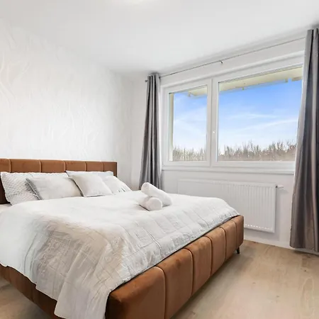 Ah Airport Ovocne Sady Free Parking Ac Apartmán Bratislava