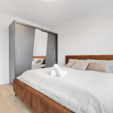 Apartmán Ah Airport Ovocne Sady Free Parking Ac *