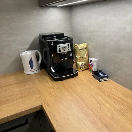 Apartment Ah Airport Ovocne Sady Free Parking Ac