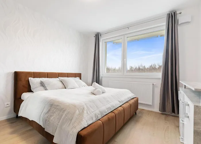 Ah Airport Ovocne Sady Free Parking Ac Apartment Bratislava