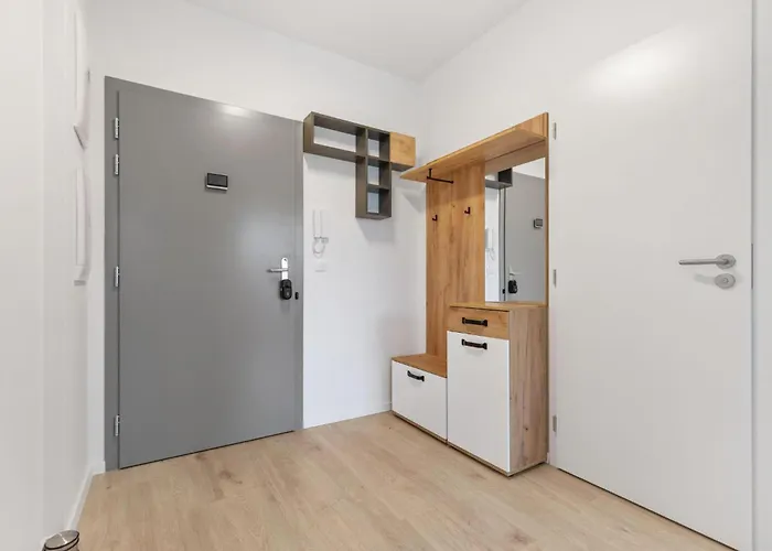 Apartment Ah Airport Ovocne Sady Free Parking Ac