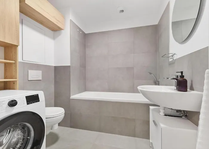 Ah Airport Ovocne Sady Free Parking Ac Pressburg